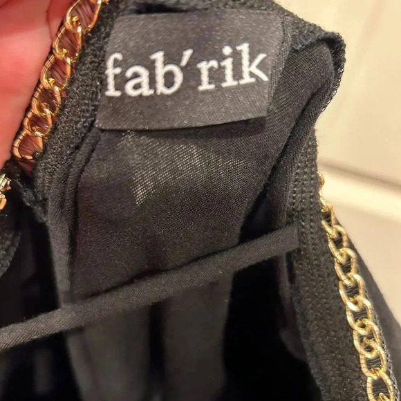 Fab’rik‎ Black Dressy T Shirt with Gold Trim size Large - Picture 6 of 7